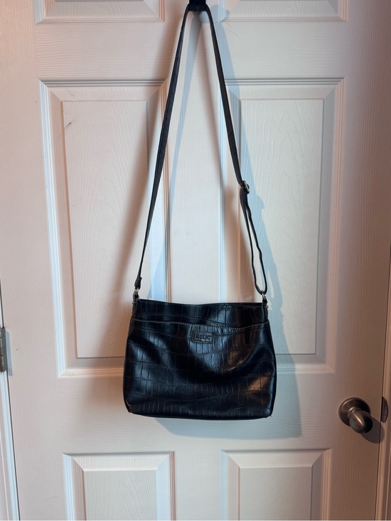 Relic Handbags - Relic Black Faux Leather Crossbody